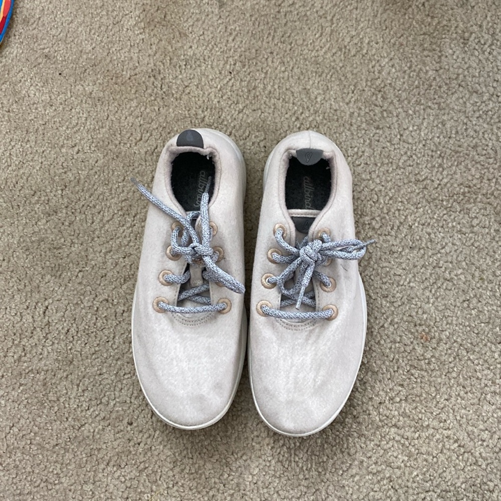 Allbirds Women's white Wool Runners Sneakers size 9
